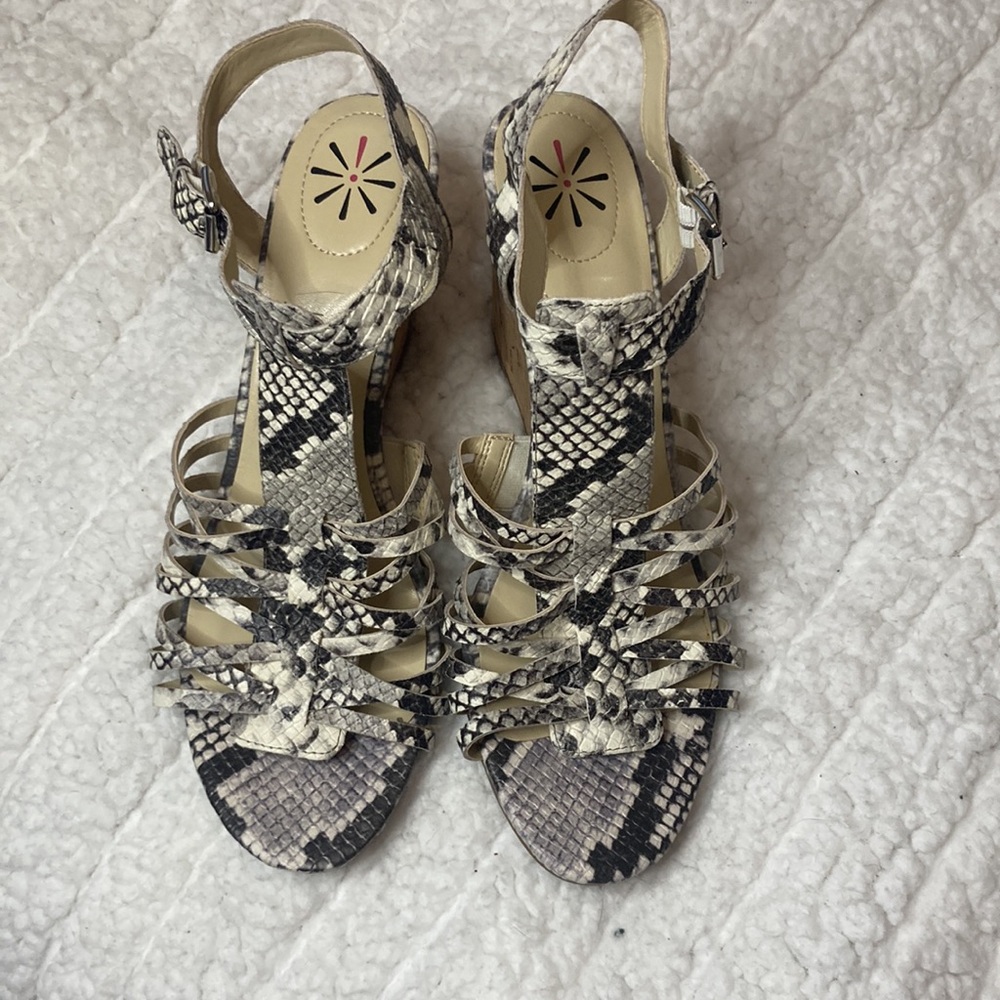 Brand new size 9 Isaac Mizrahi snake sandals